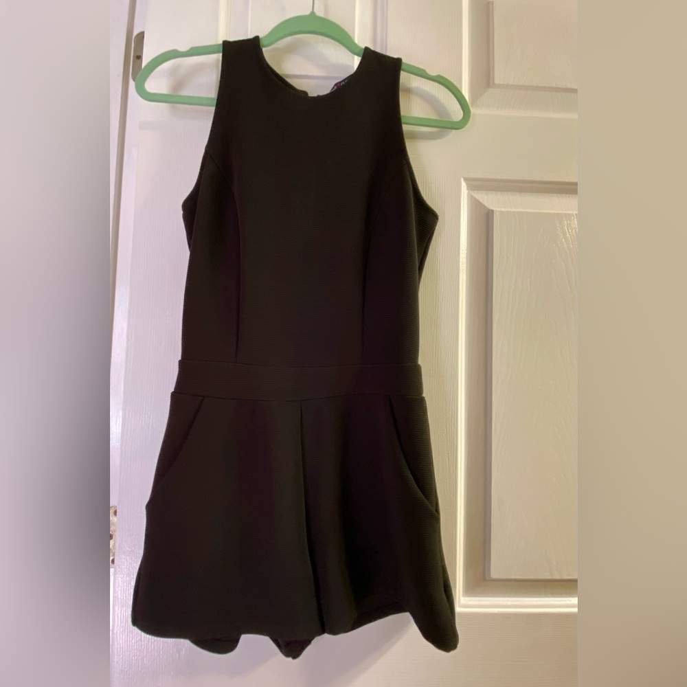 One Clothing Sleeveless Women’s Romper